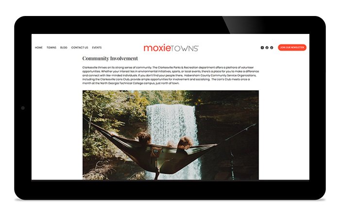 MoxieTowns Screenshot on tablet